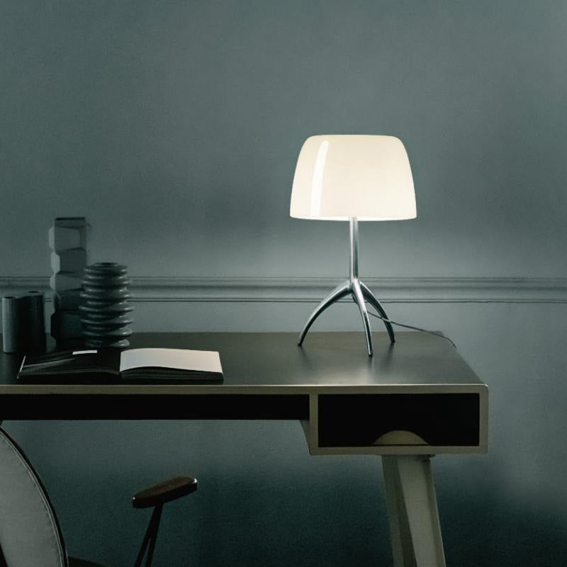 Skulpturale Glas-Tischlampe