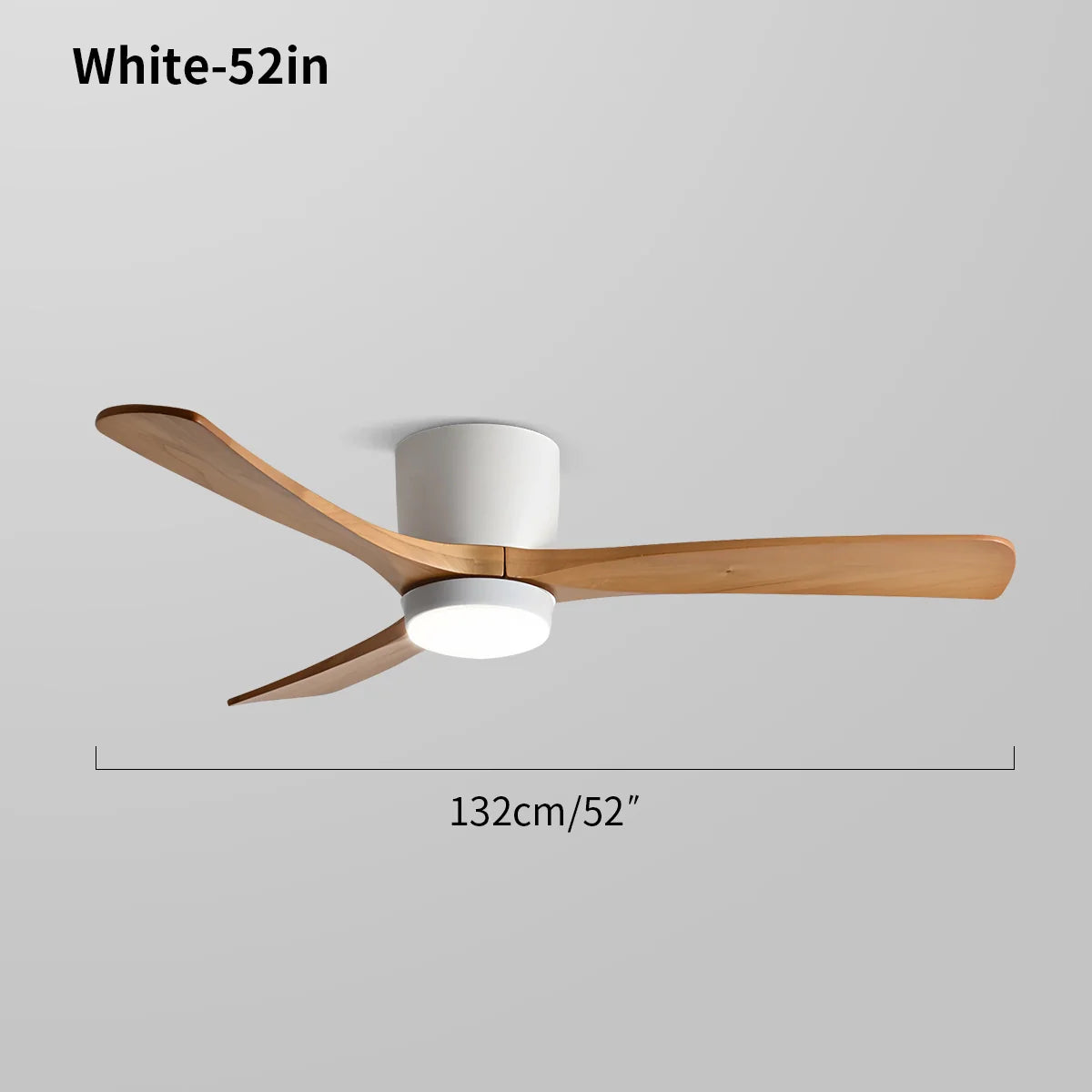 Großer, flacher Deckenventilator mit Beleuchtung