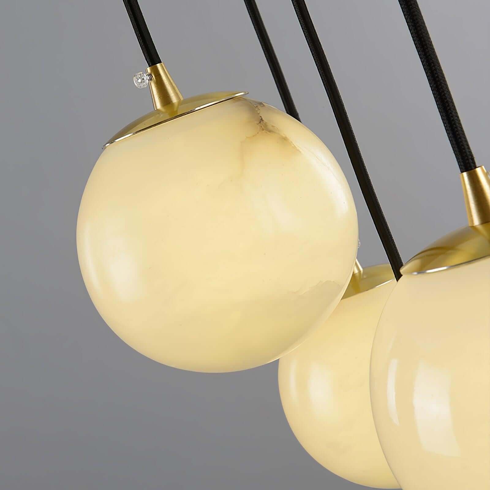 Oquven Chandelier