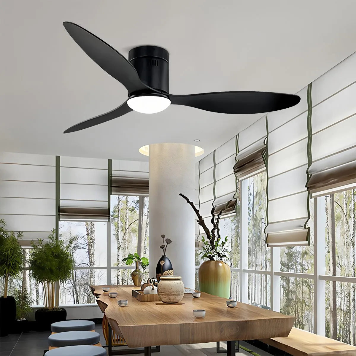 Moderner Deckenventilator mit 3 Flügeln und Beleuchtung