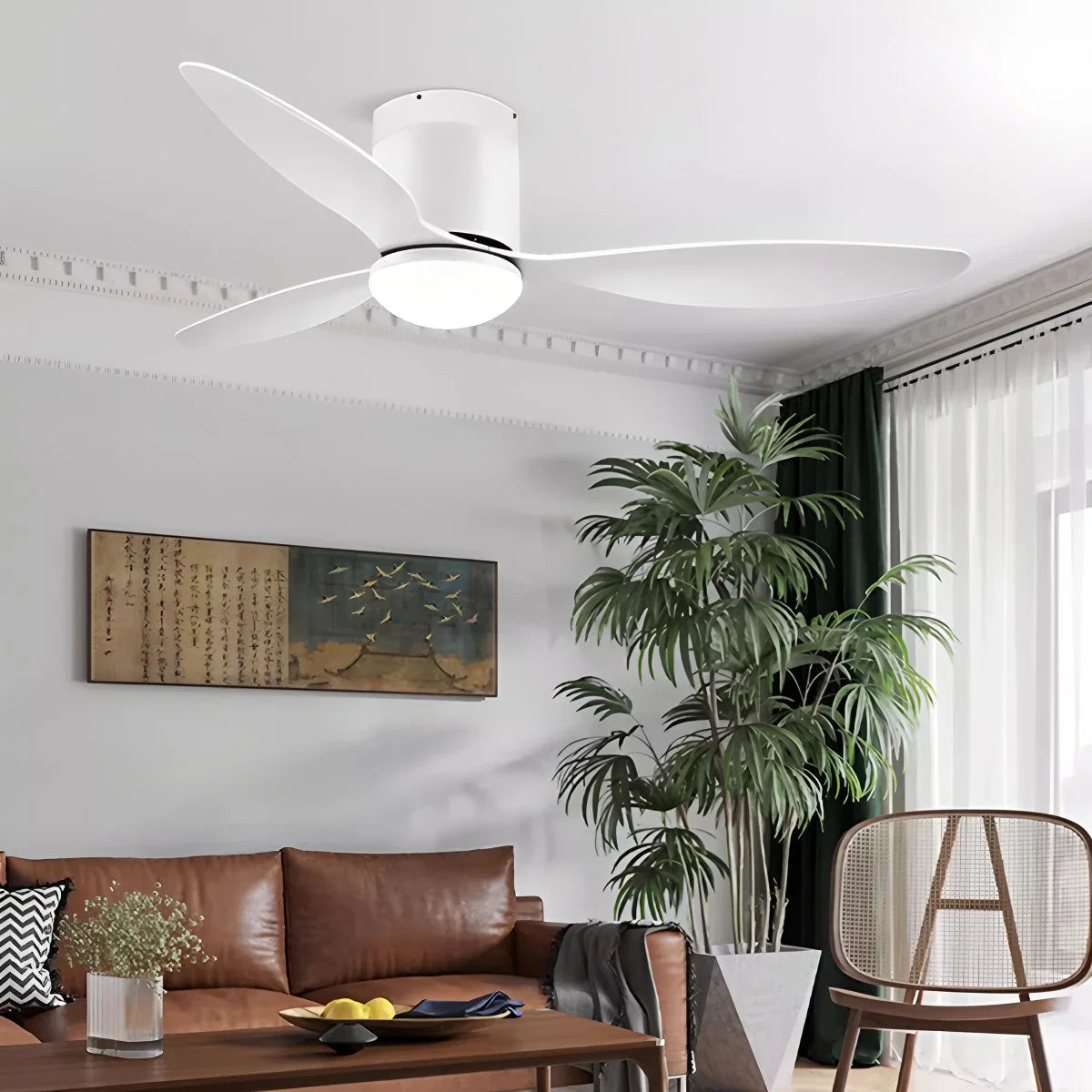 Moderner Deckenventilator mit 3 Flügeln und Beleuchtung