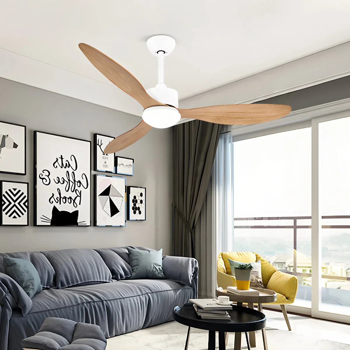 Moderner Deckenventilator mit 3 Flügeln und Beleuchtung