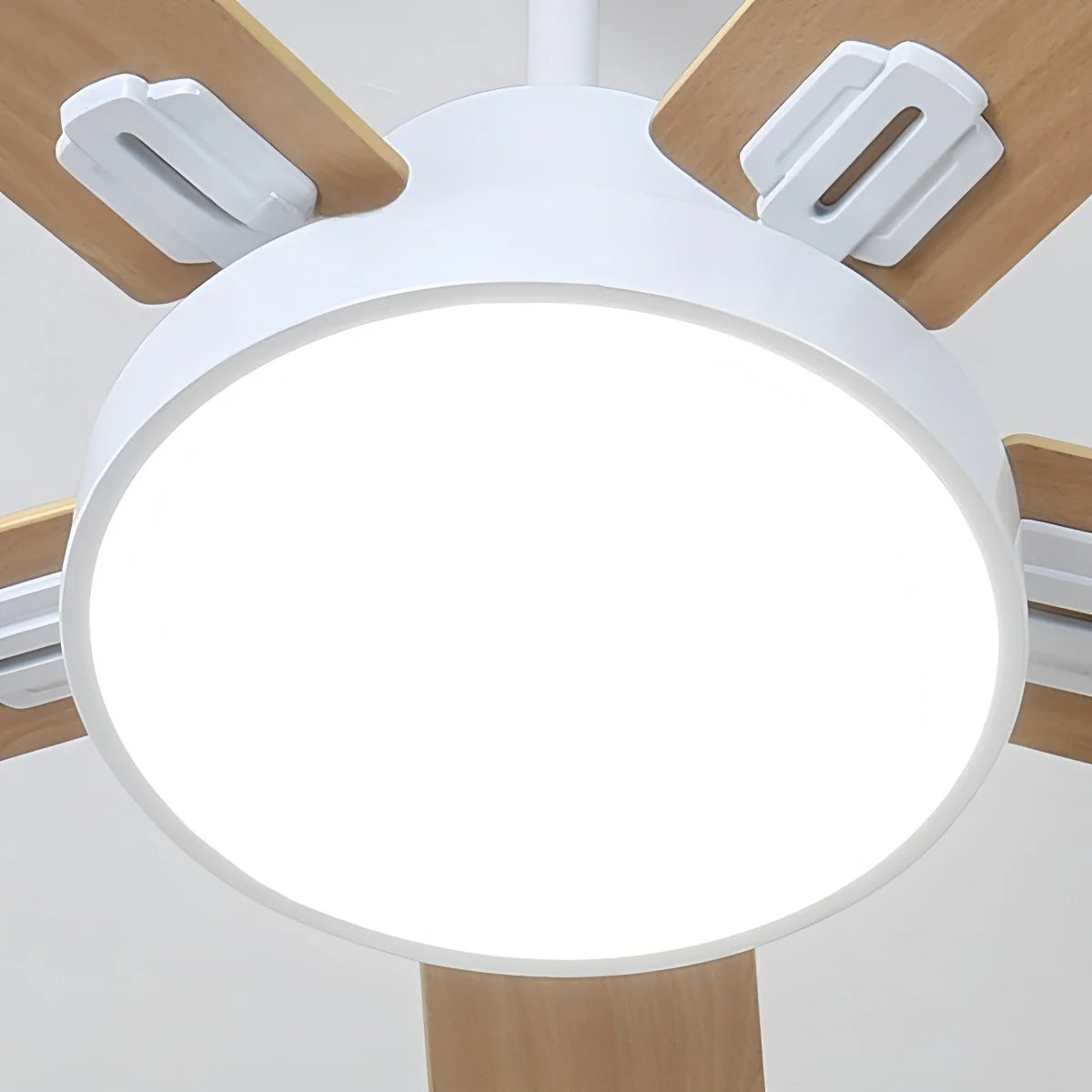 5-flügeliger Vintage-Deckenventilator mit Beleuchtung für das Wohnzimmer