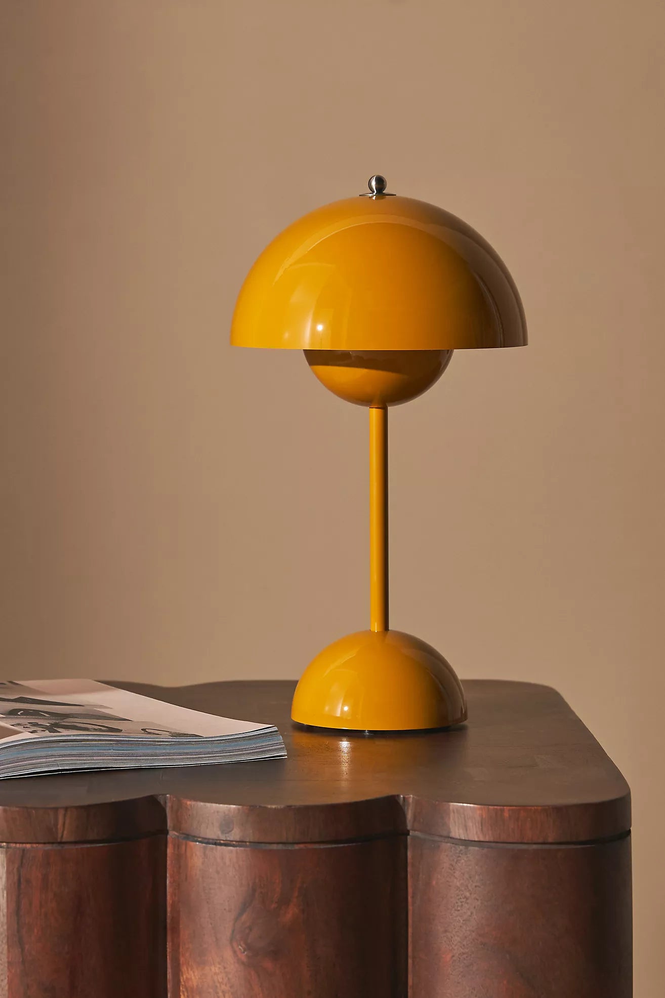 Modern Cordless Dome Table Lamp