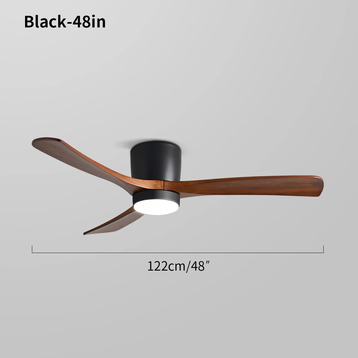Großer, flacher Deckenventilator mit Beleuchtung
