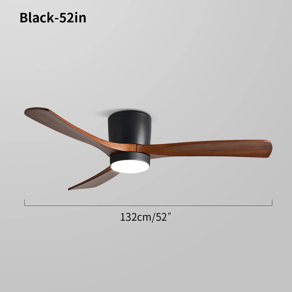 Großer, flacher Deckenventilator mit Beleuchtung
