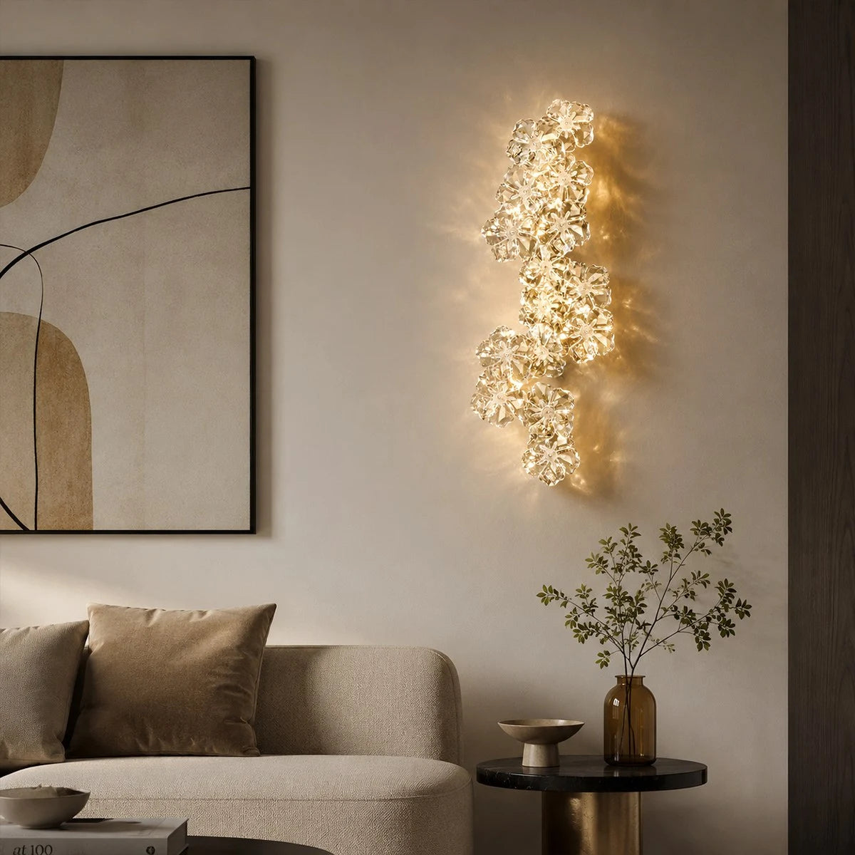 Wandleuchte in Kristallblumenform