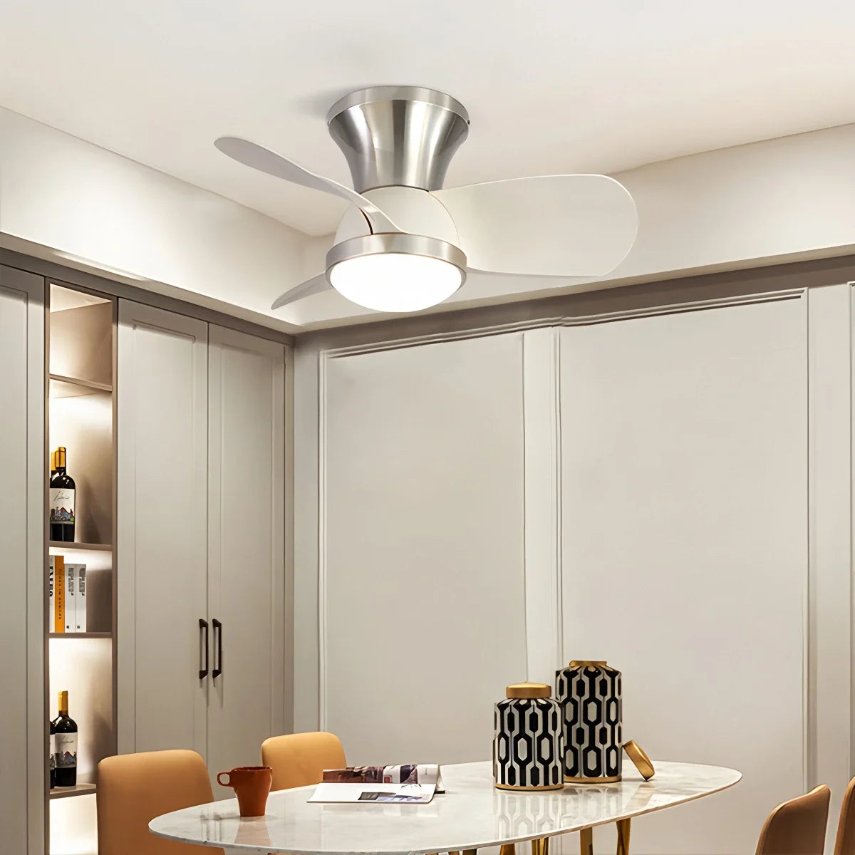 Einfache Deckenventilatorlampe für Kinderzimmer