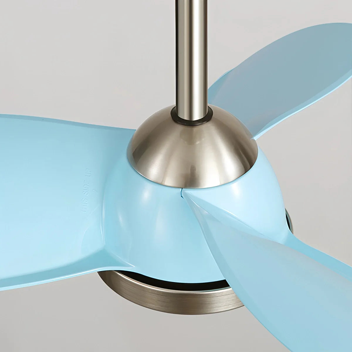 Einfache Deckenventilatorlampe für Kinderzimmer