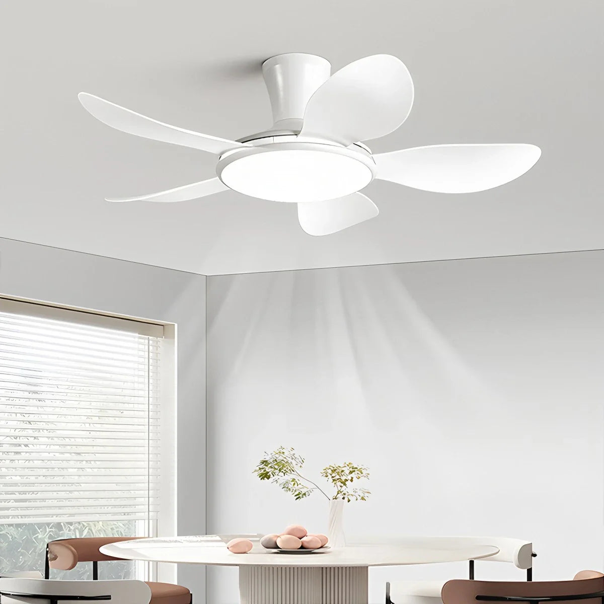 Leise ferngesteuerte LED-Deckenleuchte mit Ventilator