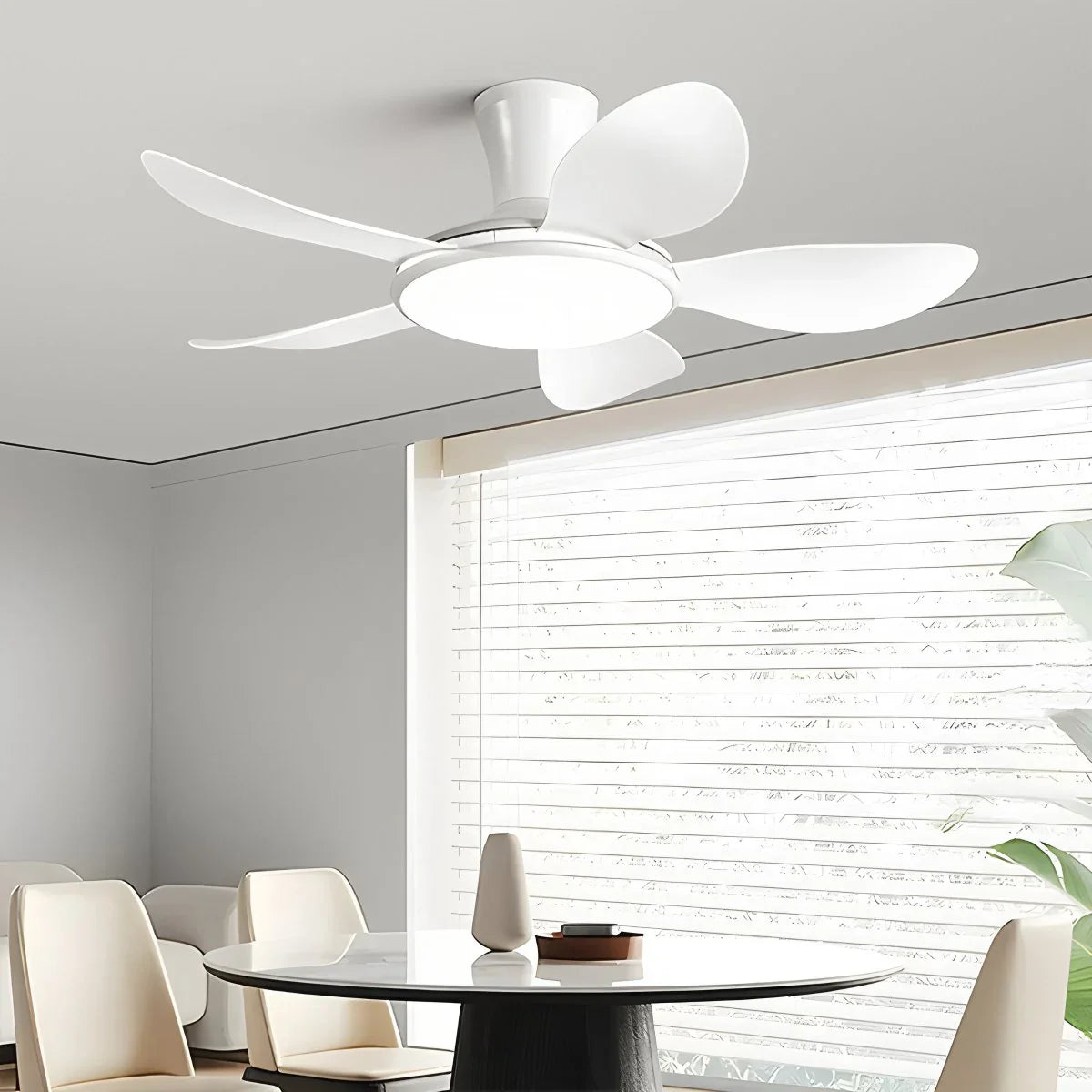 Leise ferngesteuerte LED-Deckenleuchte mit Ventilator