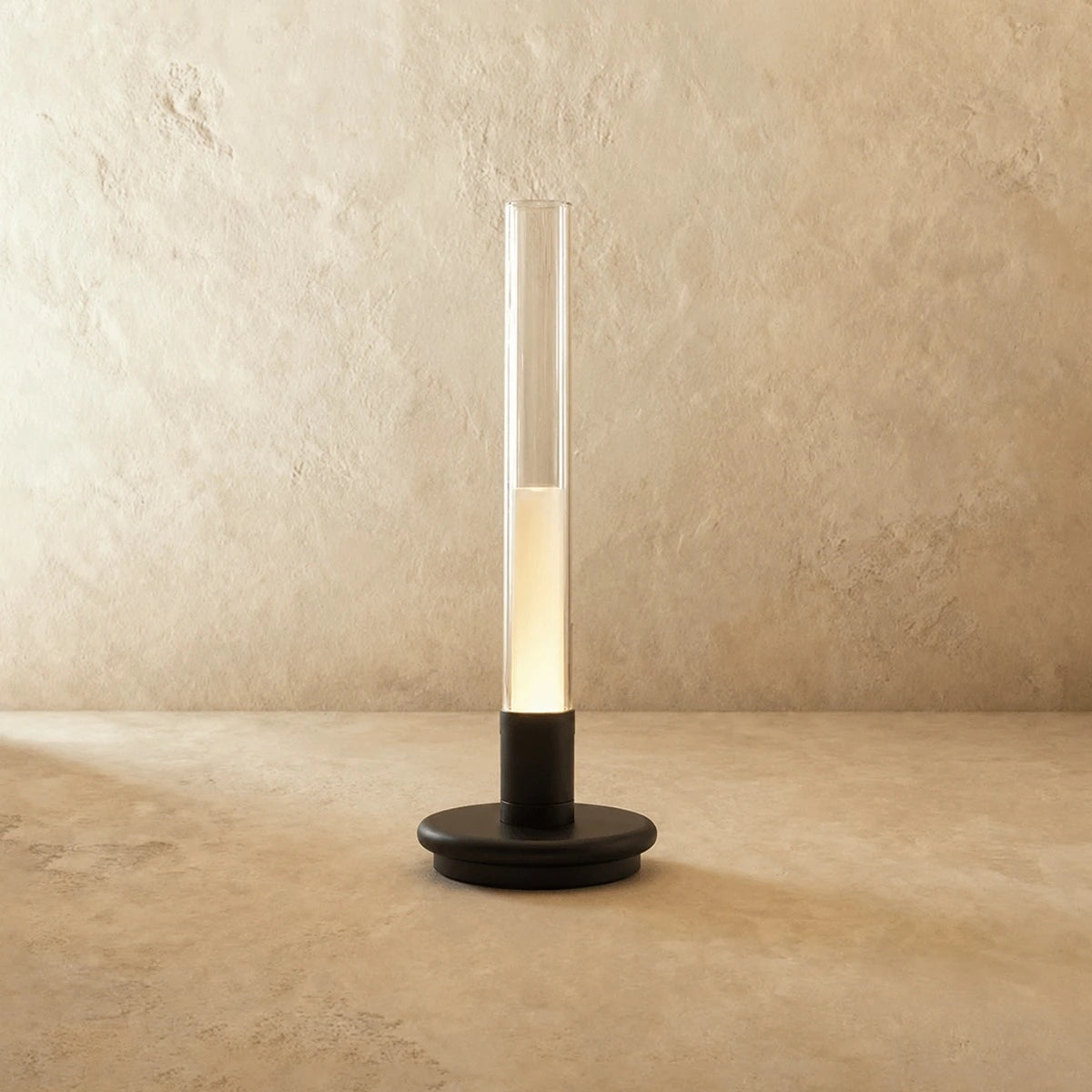 Minimalistische kabellose LED-Tischleuchte
