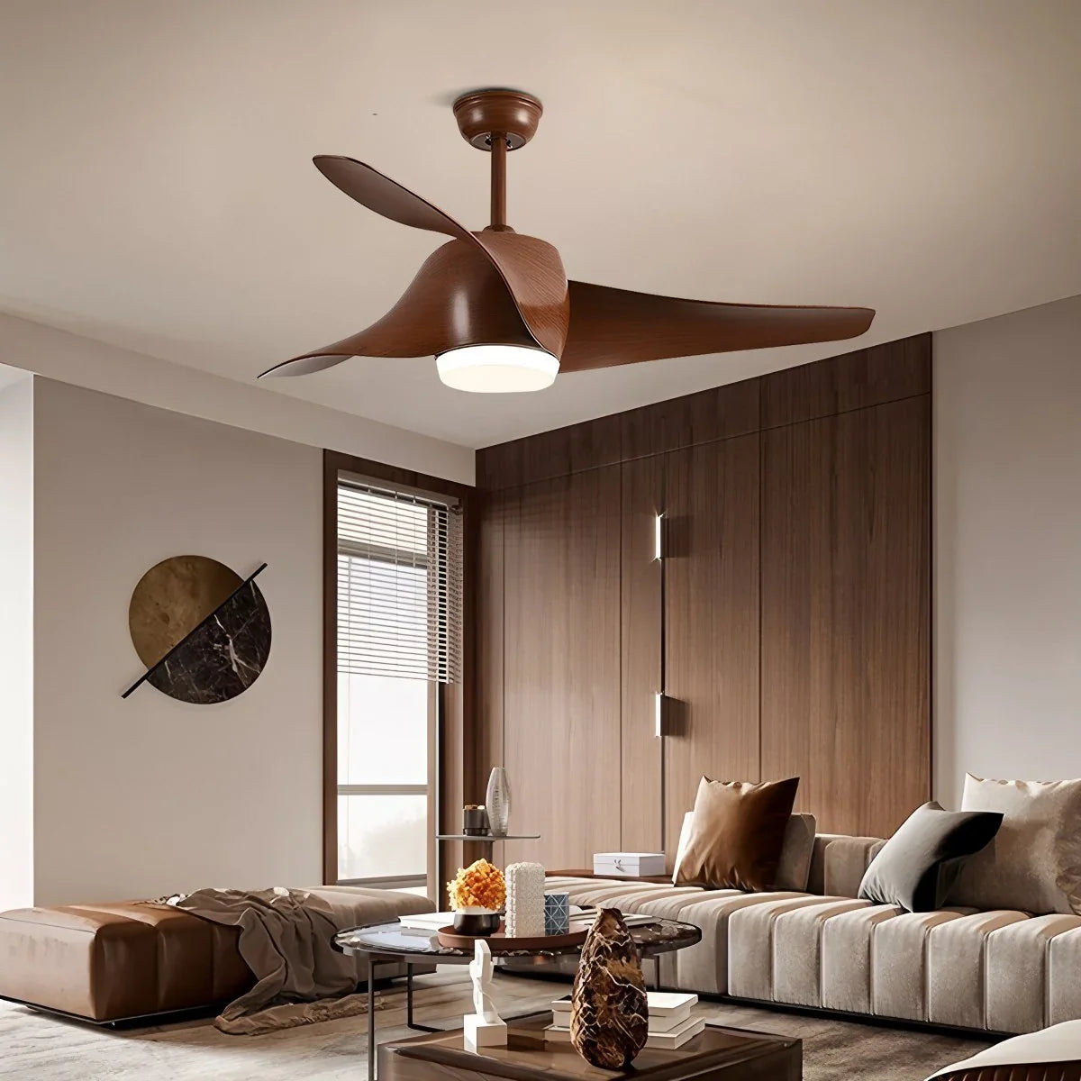 Propeller-Deckenventilatorleuchte für das Esszimmer