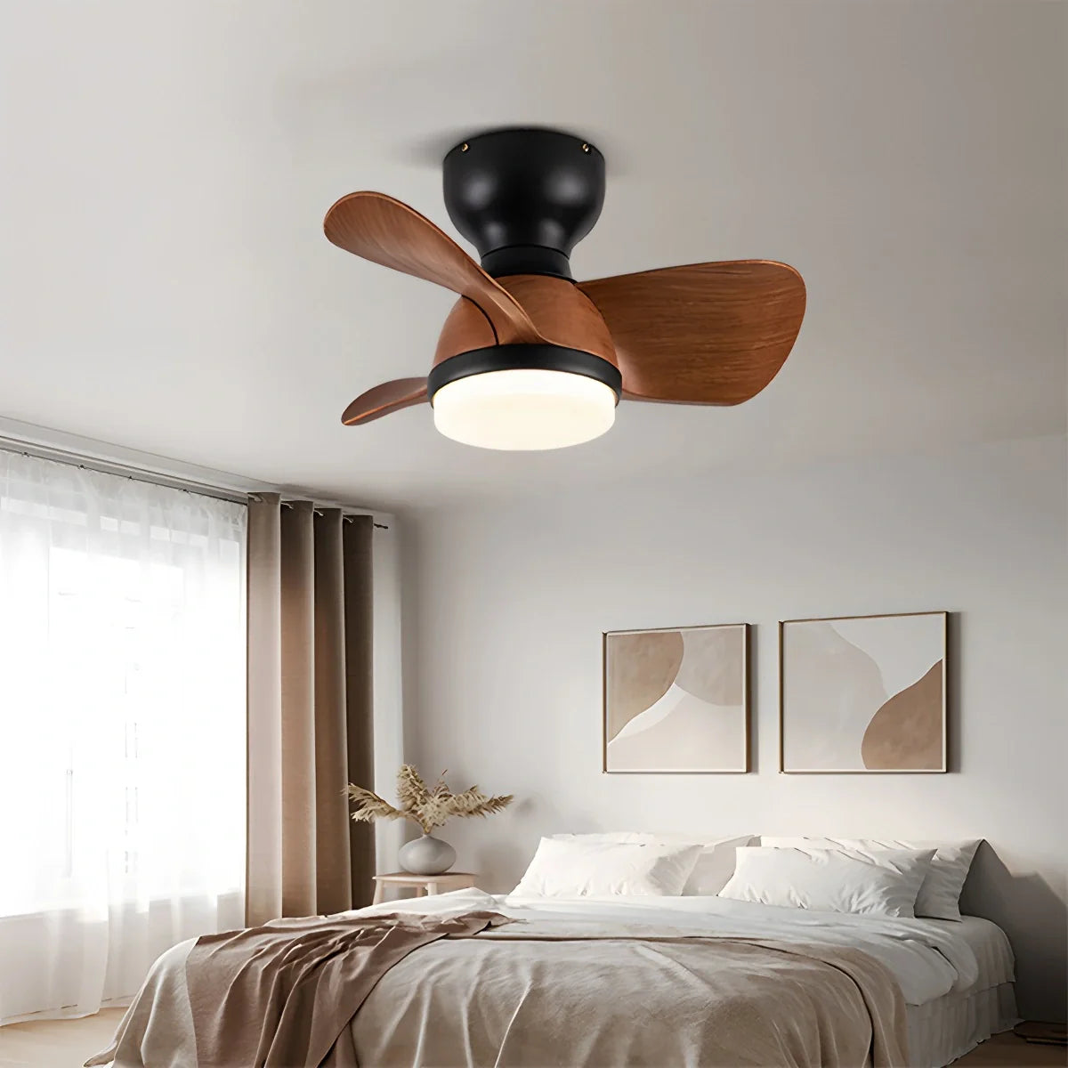 Kleiner Deckenventilator mit Beleuchtung (Aufputzmontage)