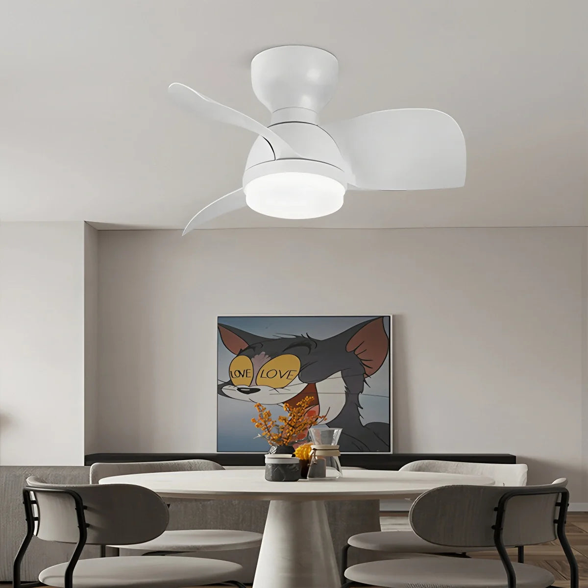 Kleiner Deckenventilator mit Beleuchtung (Aufputzmontage)