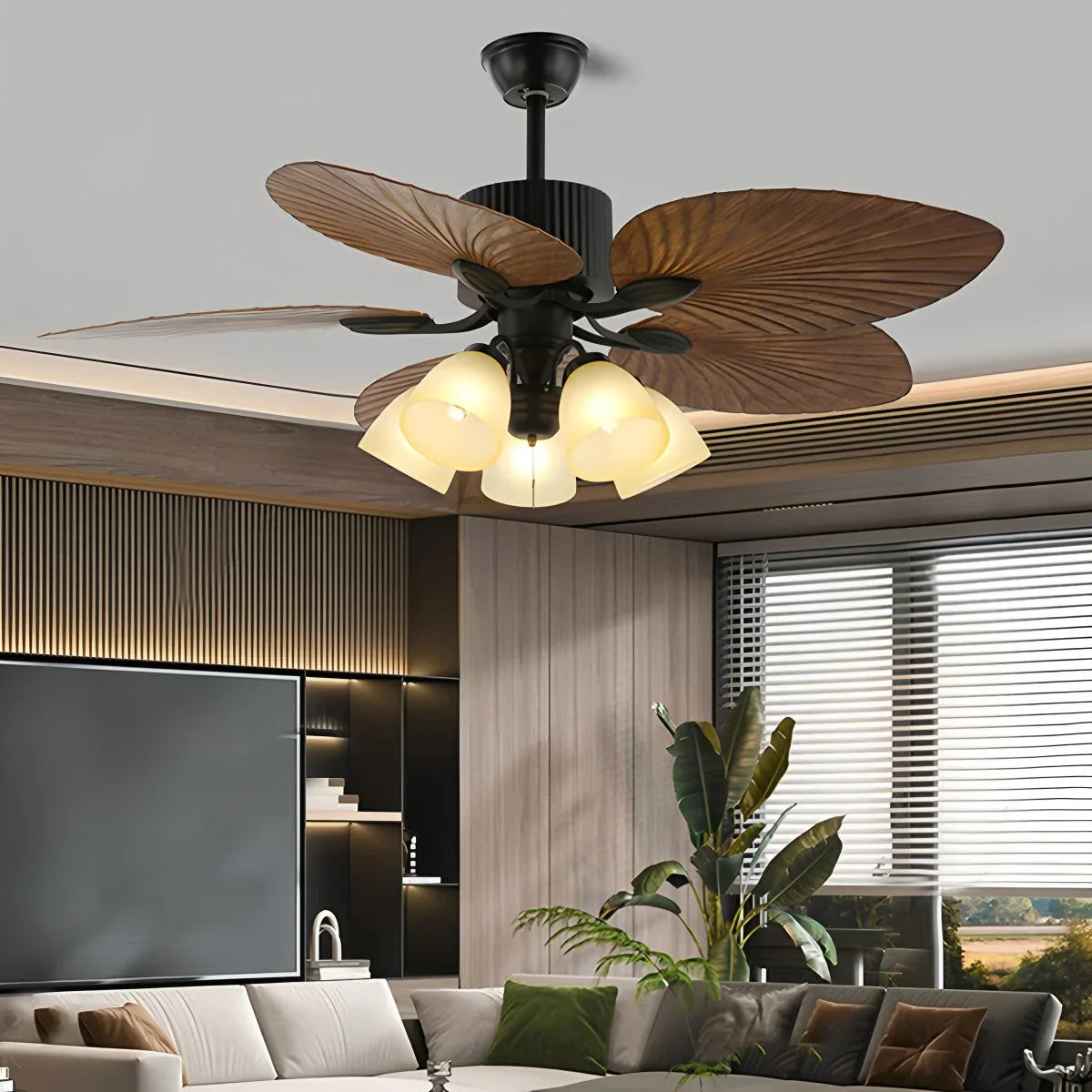 Deckenventilator mit Beleuchtung und tropischen Palmblattflügeln