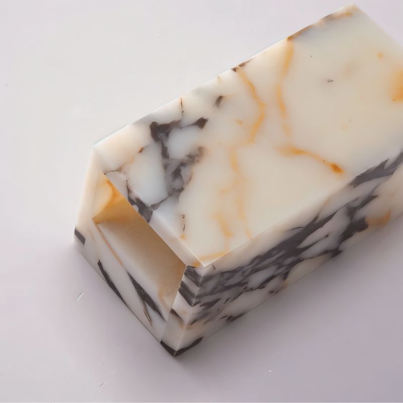 Alabaster-Würfel-Wandleuchte