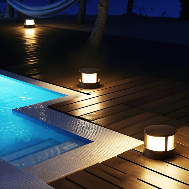 Vivienne Outdoor Garden Lamp